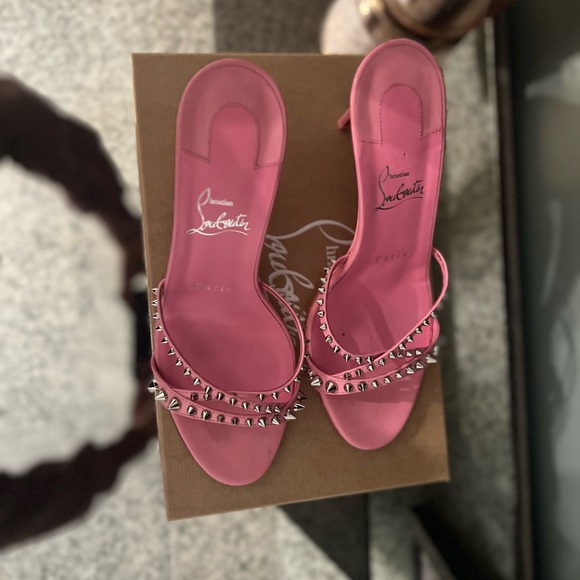 Christian Louboutin Tatoosh Spikes Sandal in Calipso
3.5” (85 mm) stiletto heel - Picture 2 of 4